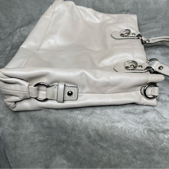 Coach Ashley Carry All Shoulder Bag in Pearl with Matching Wallet F15513 Set - Picture 12 of 16